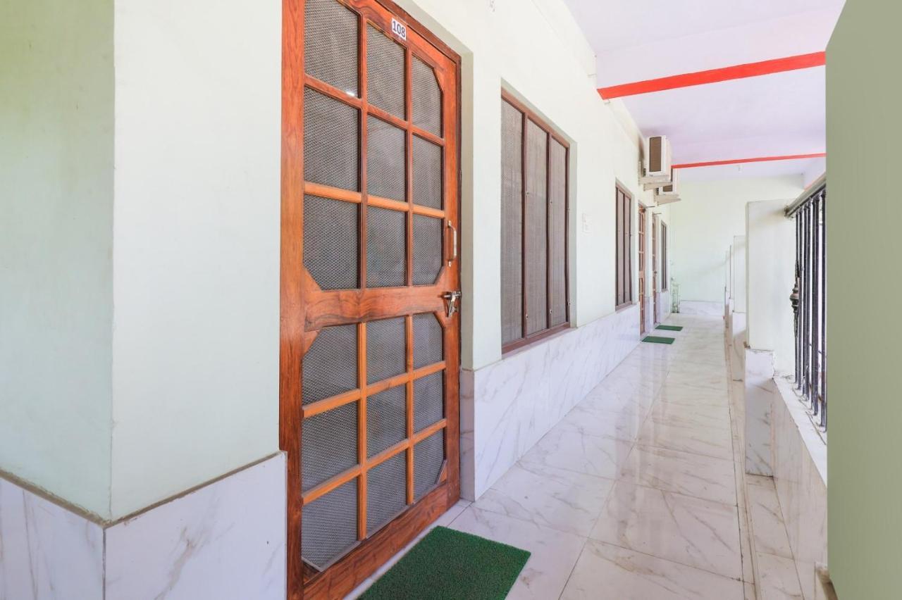 Hotel Chitrarth & Party Lawn Haldwāni Exterior foto
